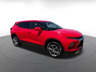 Used 2026 Chevrolet Blazer LT FWD video 2