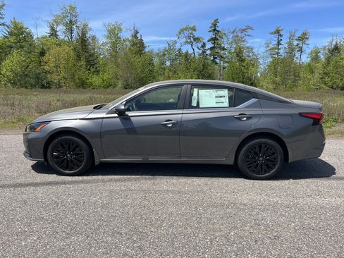 New 2026 Nissan Altima 2.5 SV AWD/4WD image 2