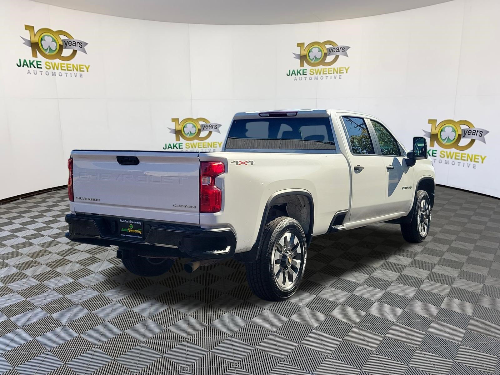 Used 2023 Chevrolet Silverado 2500 Custom w/ Custom Convenience Package AWD/4WD image 5