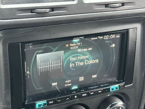 Used 2013 Dodge Challenger SXT image 10