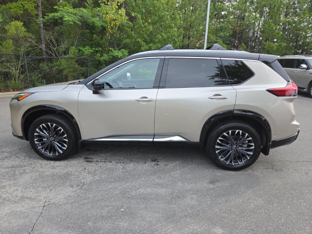 Used 2026 Nissan Rogue Platinum w/ Platinum Premium Package AWD/4WD image 4