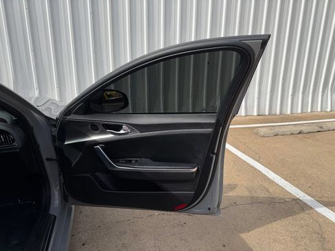 Used 2022 Kia Stinger GT1 RWD image 24