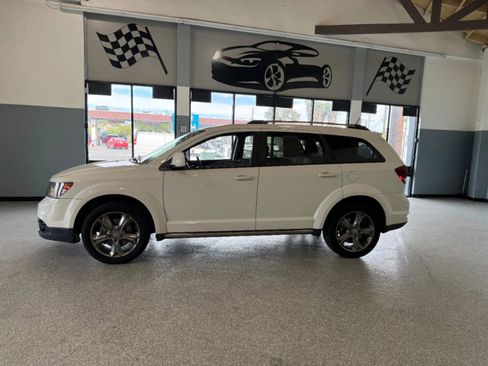 Used 2017 Dodge Journey Crossroad image 4