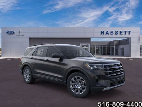 Used 2026 Ford Explorer Active w/ Active Comfort Package AWD/4WD image 8