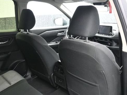Used 2024 Nissan Rogue SV AWD/4WD image 15
