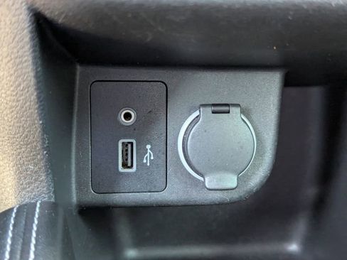 Used 2020 Nissan Kicks SR w/ SR Premium Package image 27