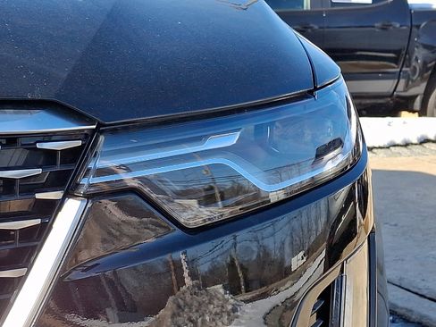 Used 2021 Cadillac XT6 Premium Luxury w/ LPO, Floor Liner Package image 9