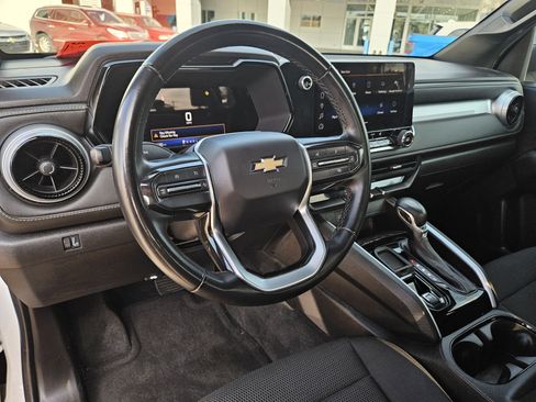 Used 2023 Chevrolet Colorado LT w/ LT Convenience Package II image 11