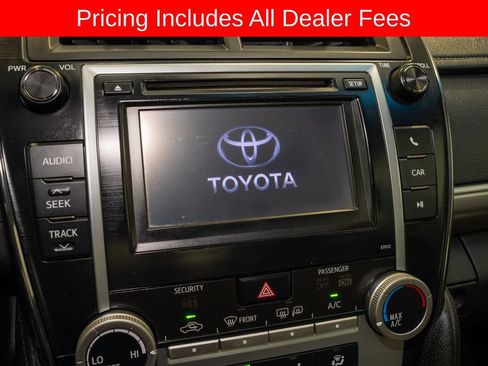 Used 2012 Toyota Camry FWD image 11
