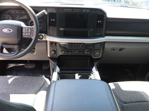 Used 2023 Ford F250 XLT w/ FX4 Off-Road Package AWD/4WD image 29