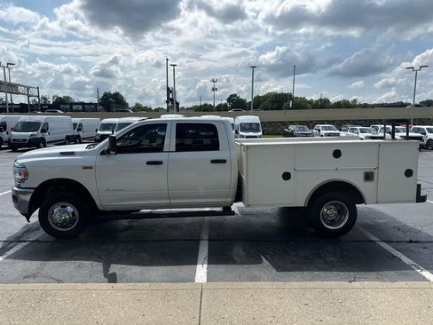 Used 2022 RAM 3500 Tradesman w/ Chrome Appearance Group AWD/4WD image 5