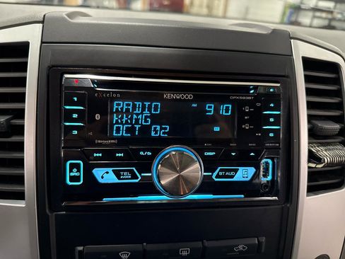 Used 2012 Nissan Frontier SV AWD/4WD image 16