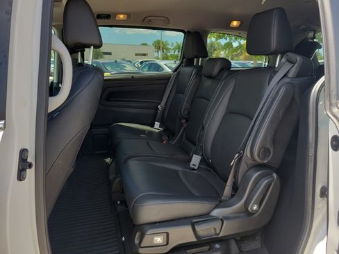 Used 2024 Honda Odyssey EX-L image 12