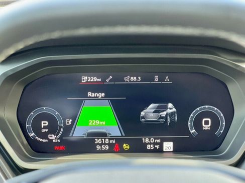 Used 2024 Audi Q4 e-tron Premium Plus w/ Premium Plus image 19