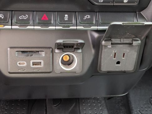 Used 2019 Chevrolet Silverado 1500 LT w/ All-Star Edition image 30