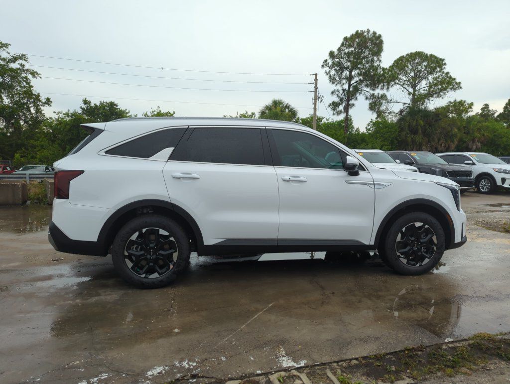 New 2026 Kia Sorento S FWD image 9