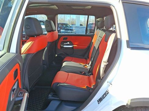 Used 2026 Mercedes-Benz GLB 35 AMG 4MATIC image 8