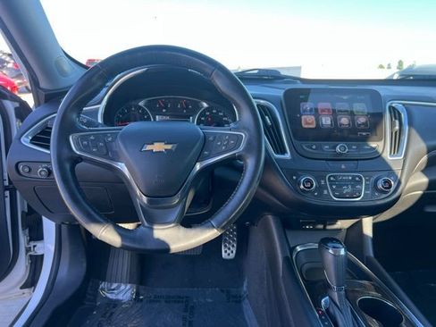Used 2016 Chevrolet Malibu Premier image 13