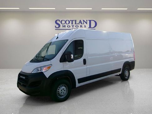 Used 2025 RAM ProMaster 2500 FWD image 2