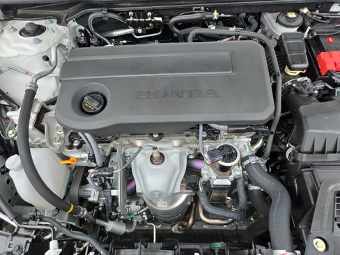 Used 2025 Honda Civic Sport image 17