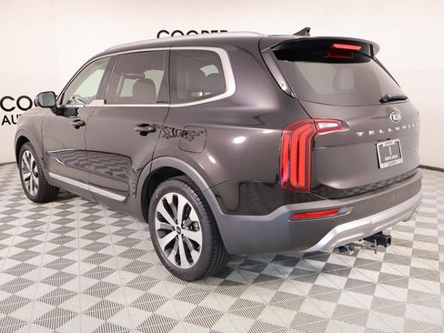 Used 2021 Kia Telluride EX w/ EX Premium Package image 25