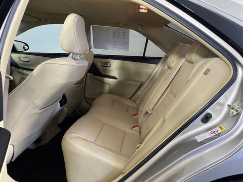 Used 2016 Toyota Camry LE image 13