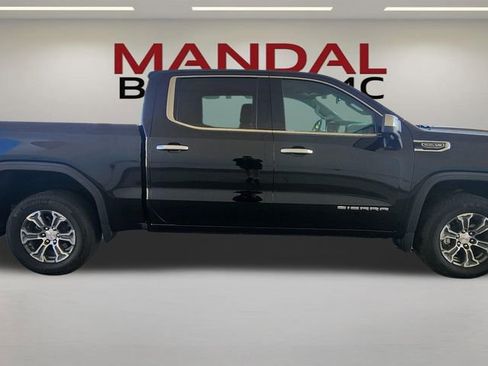 Used 2026 GMC Sierra 1500 SLT AWD/4WD image 7