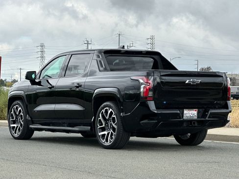 Used 2024 Chevrolet Silverado EV RST image 6