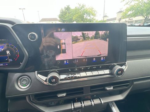 New 2025 Chevrolet Colorado Trail Boss w/ Midnight Edition image 18