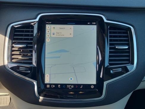 Used 2025 Volvo XC90 B5 Plus image 14