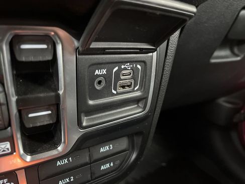 Used 2024 Jeep Wrangler Unlimited Sport AWD/4WD image 32