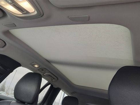 Certified 2025 Volvo V60 B5 Cross Country Plus image 24