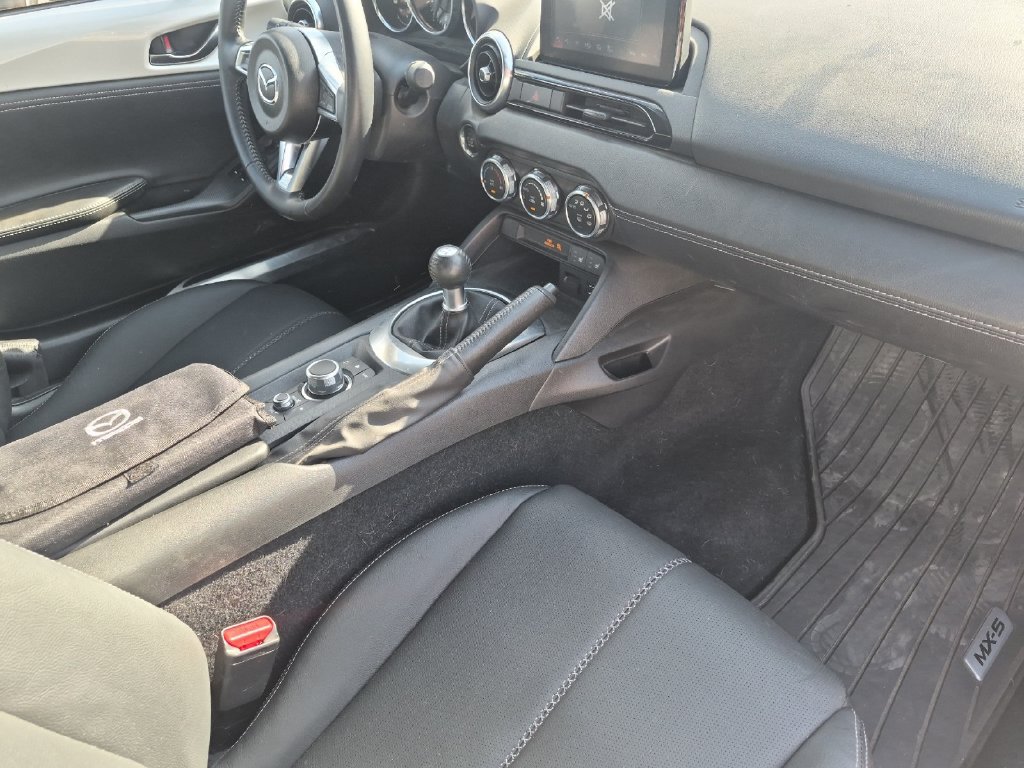 Used 2020 MAZDA MX-5 Miata Grand Touring RWD image 14