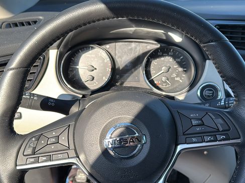 Used 2018 Nissan Rogue Sport SV w/ SV All-Weather Package image 9