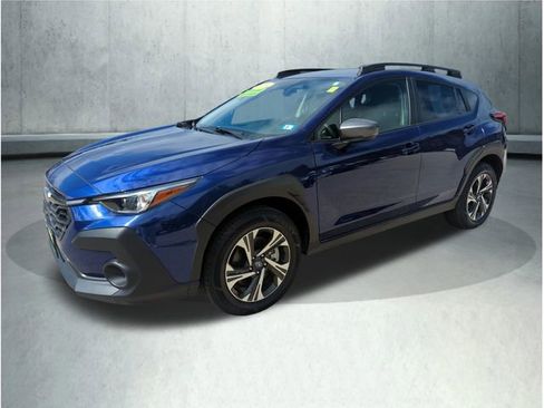 Used 2024 Subaru Crosstrek 2.0i Premium image 3