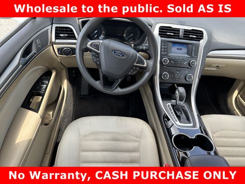 Used 2014 Ford Fusion SE FWD image 8