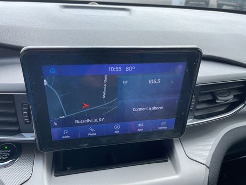 Used 2021 Ford Explorer XLT w/ Equipment Group 202A image 10