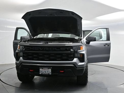 Used 2025 Chevrolet Silverado 1500 Custom Trail Boss w/ LPO, Dark Essentials Package AWD/4WD image 38