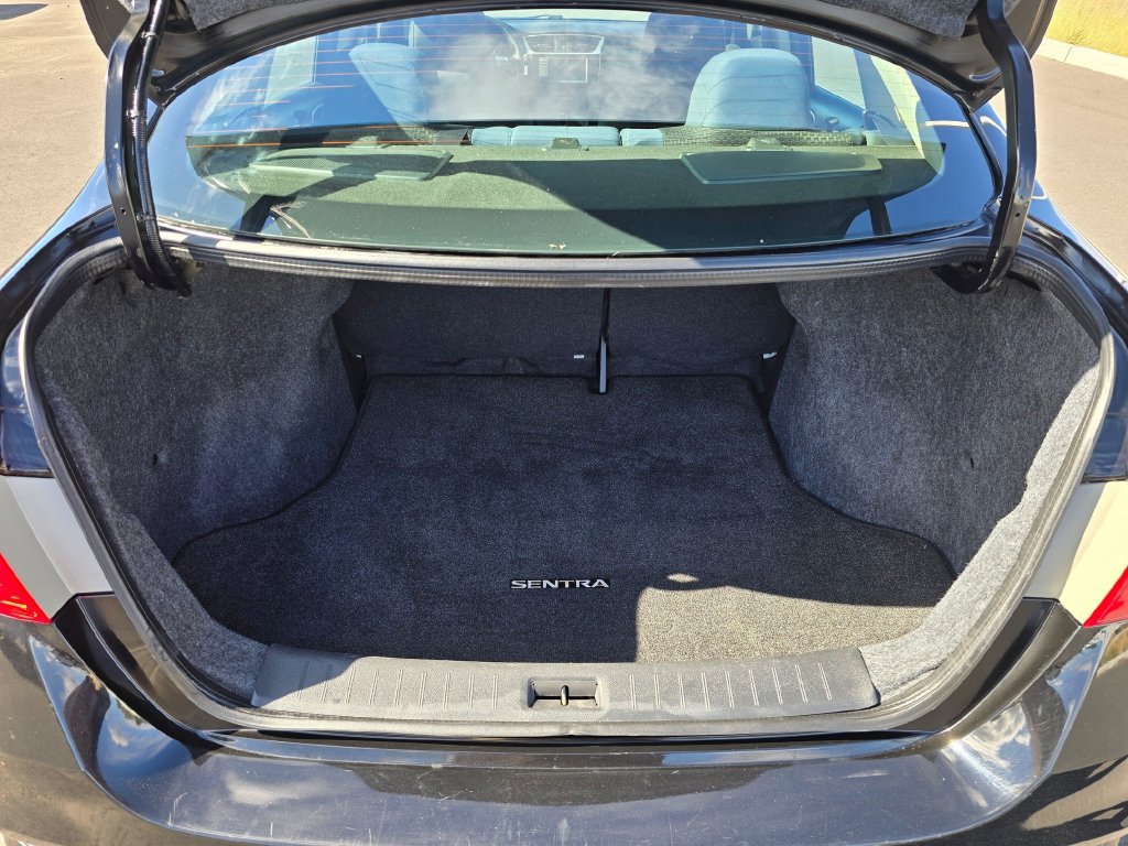 Used 2019 Nissan Sentra SR FWD image 29