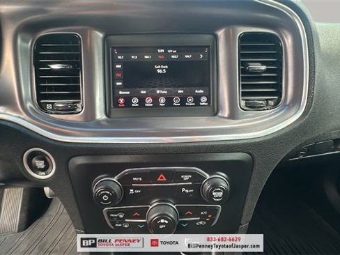 Used 2020 Dodge Charger SXT w/ Blacktop Package image 14