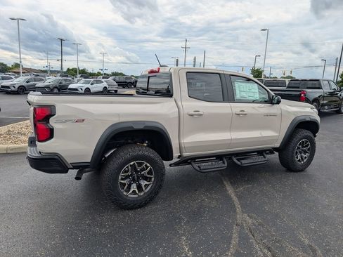 New 2026 Chevrolet Colorado ZR2 w/ Technology Package AWD/4WD image 9