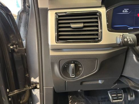 Used 2022 Volkswagen Atlas SEL Premium AWD/4WD image 17