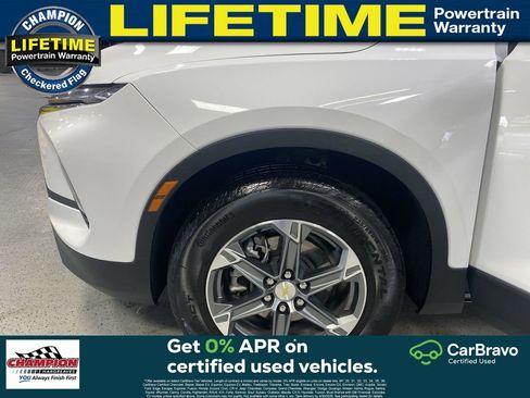 Used 2025 Chevrolet Blazer LT FWD image 34
