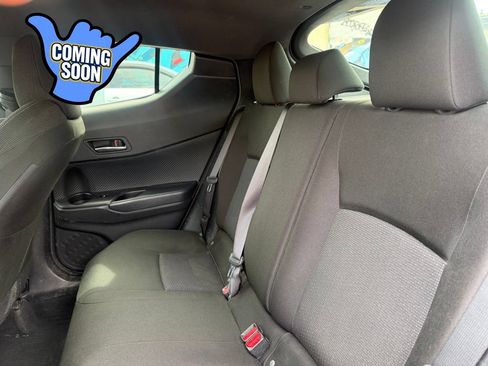 Used 2019 Toyota C-HR FWD image 16