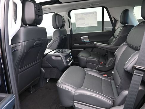 New 2027 Ford Expedition Platinum w/ Driver's Package AWD/4WD image 15