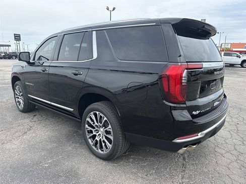 New 2026 GMC Yukon Denali w/ Denali Reserve Package AWD/4WD image 9