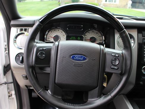 Used 2014 Ford Expedition Limited w/ Equipment Group 301A AWD/4WD image 20