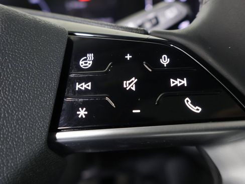 Used 2025 Audi Q5 Premium w/ Convenience Package image 30