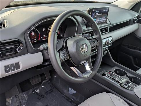 Used 2023 Honda Pilot EX-L image 10