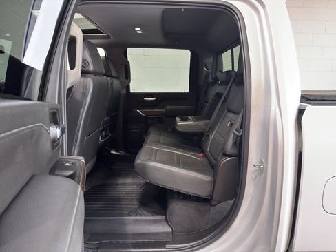Used 2022 GMC Sierra 3500 Denali AWD/4WD image 13